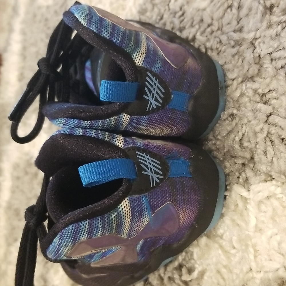 Nike LeBron 13 GS Black/White-Heritage Cyan-Bright Blue-Persian 8C - Picture 3 of 8